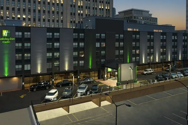Photo 1 - Holiday Inn & Suites Chicago - Downtown by IHG