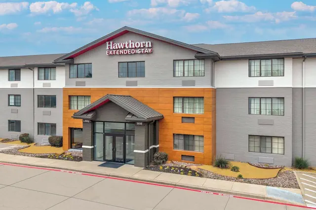 Photo 1 - Hawthorn Extended Stay by Wyndham Bedford / Dallas