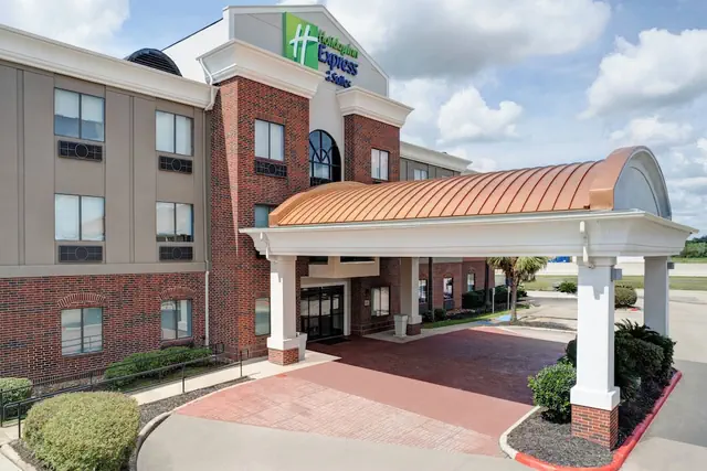 Photo 1 - Holiday Inn Express Hotel & Suites Winnie by IHG