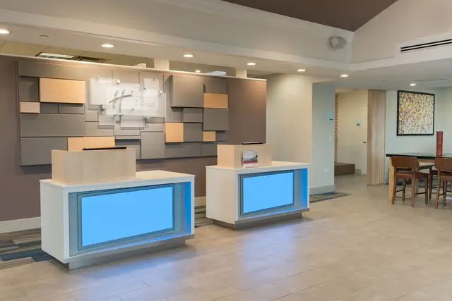 Photo 1 - Holiday Inn Express Springfield by IHG