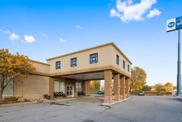 Photo 1 - Best Western Crossroads Of The Bluffs