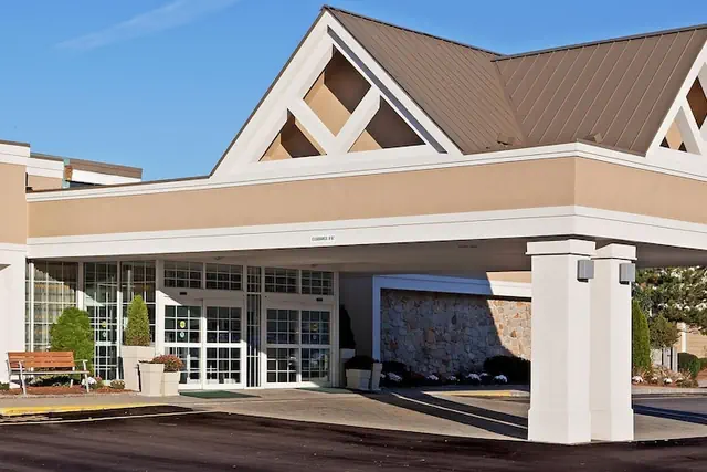Photo 1 - enVision Hotel & Conference Center Mansfield-Foxboro