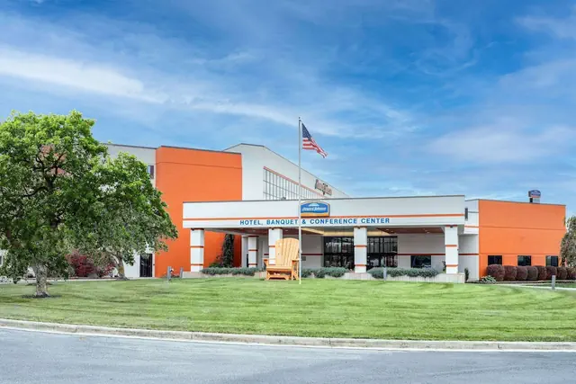 Photo 1 - Howard Johnson by Wyndham Lima