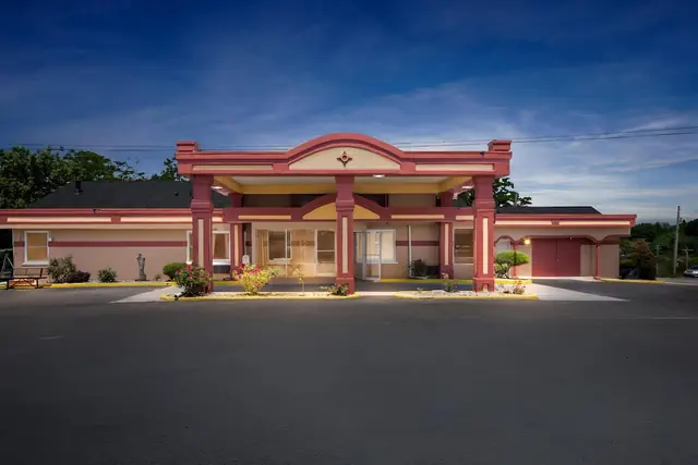 Photo 1 - Americas Best Value Inn & Suites Williamstown