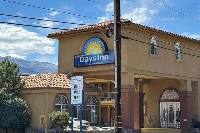 Photo 1 - Days Inn by Wyndham Bishop