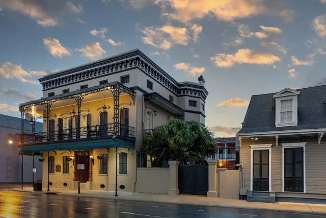 Photo 1 - New Orleans Courtyard Hotel and Suites by the French Quarter
