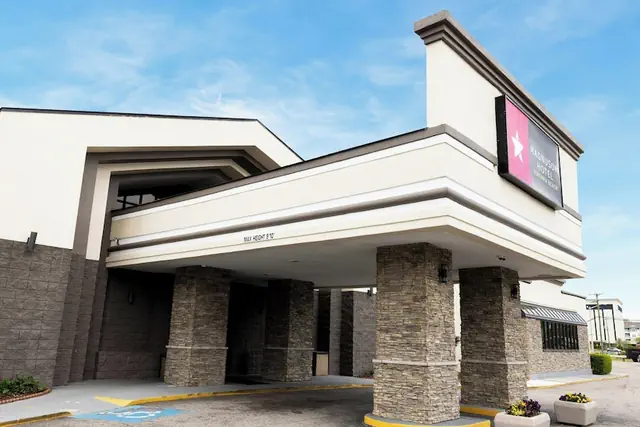 Photo 1 - Magnuson Hotel Virginia Beach