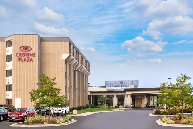 Photo 1 - Crowne Plaza Milwaukee Airport by IHG
