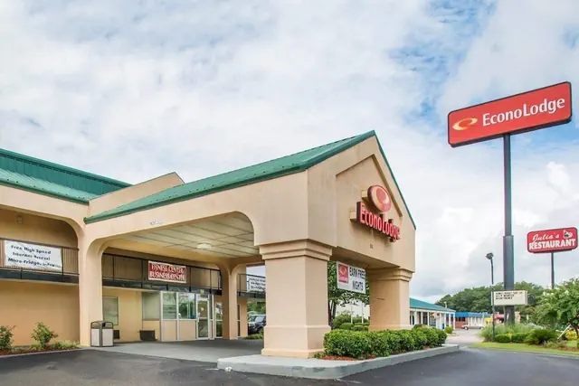 Photo 1 - Econo Lodge Troy