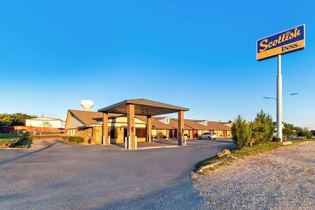 Photo 1 - Scottish Inn Decatur