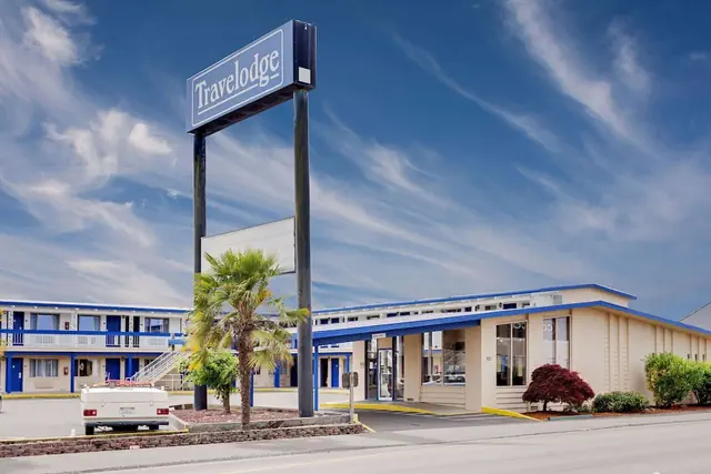 Photo 1 - Travelodge by Wyndham Aberdeen