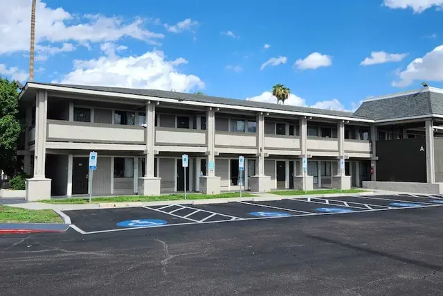 Photo 1 - Travelodge by Wyndham Phoenix North