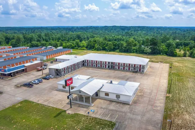 Photo 1 - Red Roof Inn Nacogdoches