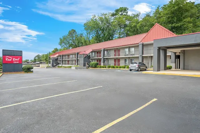 Photo 1 - Red Roof Inn Hot Springs