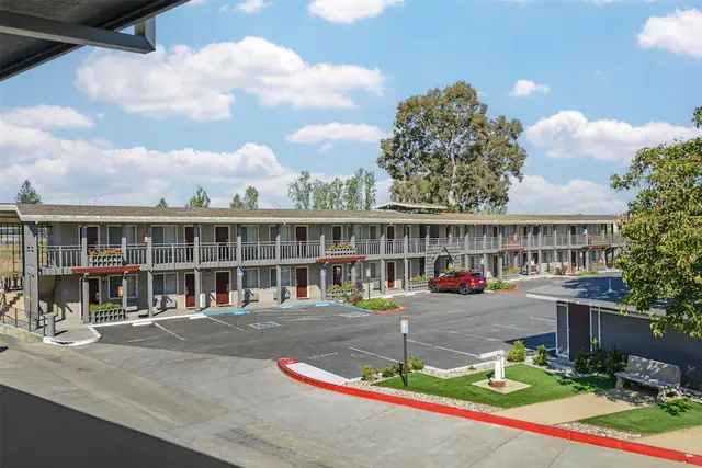 Photo 1 - Best Western Petaluma Inn