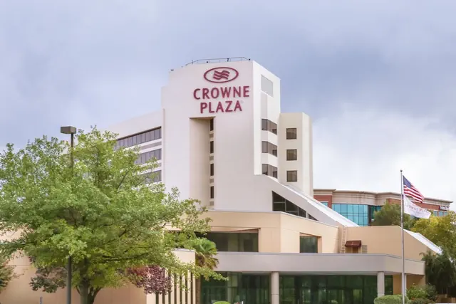 Photo 1 - Crowne Plaza Virginia Beach Town Center by IHG