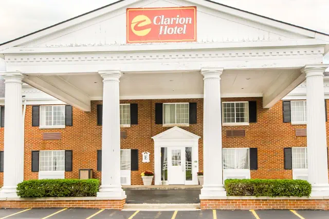 Photo 1 - Clarion Hotel Conference Center Lexington North