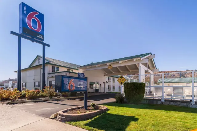 Photo 1 - Motel 6 The Dalles, OR