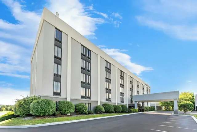 Photo 1 - Allentown Park Hotel by The Red Collection