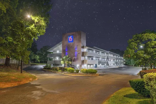 Photo 1 - Motel 6 Charlotte, NC - Coliseum