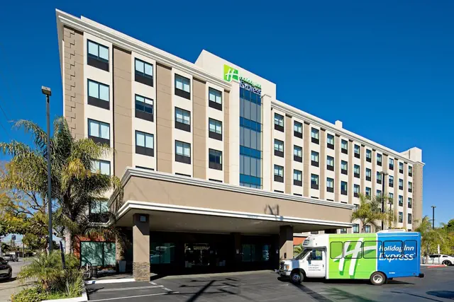 Photo 1 - Holiday Inn Express Los Angeles Airport by IHG