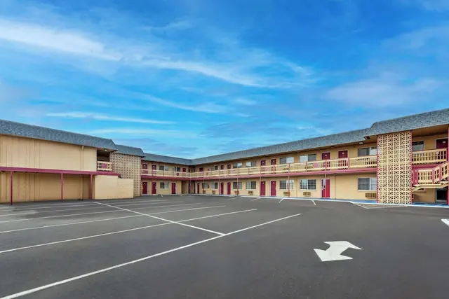 Photo 1 - Econo Lodge Fallon Naval Air Station Area