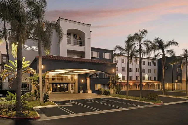 Photo 1 - City Express by Marriott Santa Ana/Orange County Airport
