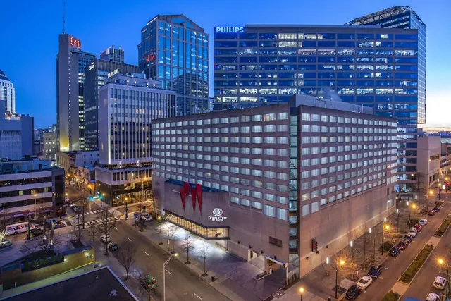 Photo 1 - DoubleTree by Hilton Hotel Nashville Downtown
