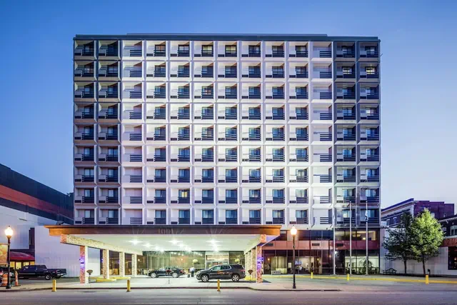 Photo 1 - DoubleTree by Hilton Huntington