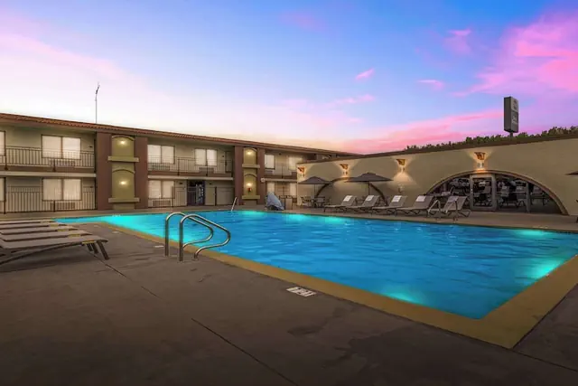 Photo 1 - Best Western Roseville Inn