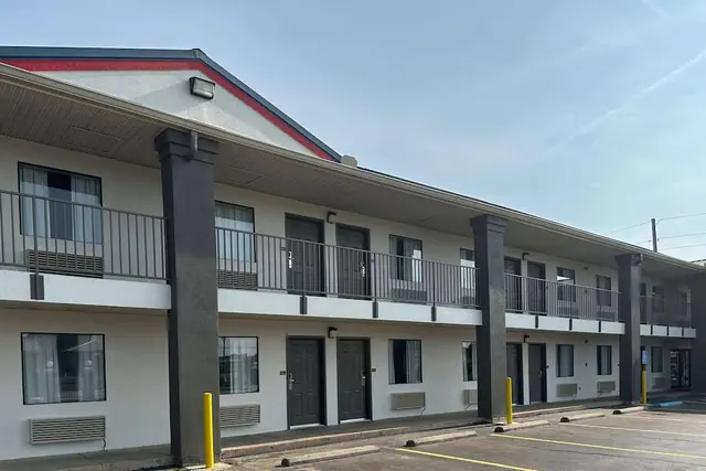 Photo 1 - Super 8 by Wyndham Monroe