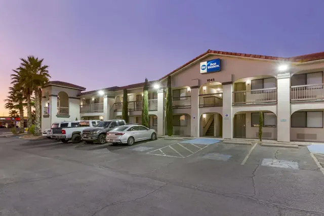 Photo 1 - Best Western Sunland Park Inn
