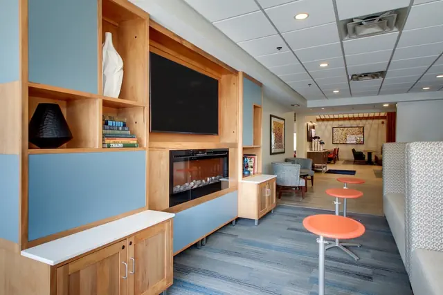 Photo 1 - Holiday Inn Express & Suites Aurora - Naperville by IHG
