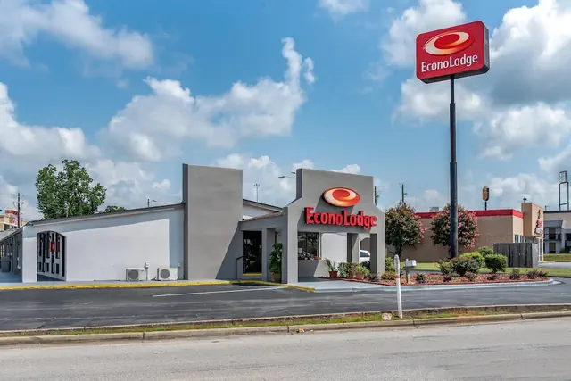 Photo 1 - Econo Lodge Oxford near Choccolocco Park