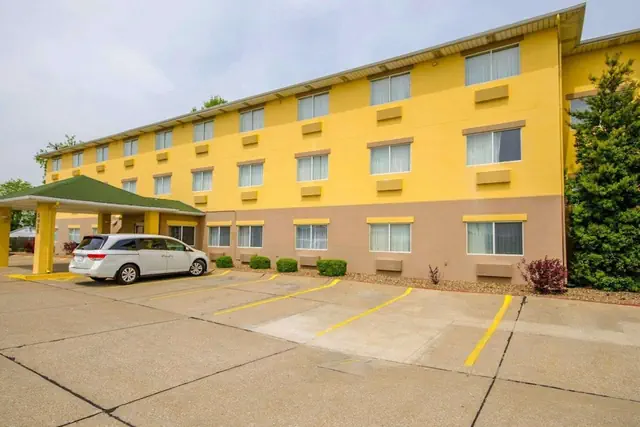 Photo 1 - Quality Inn Evansville Eastland Area