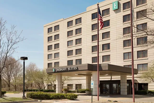 Photo 1 - Embassy Suites by Hilton Chicago North Shore Deerfield