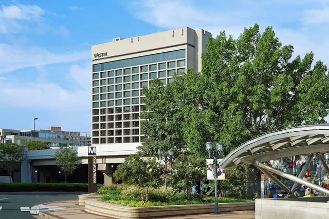 Photo 1 - The Westin Crystal City Reagan National Airport