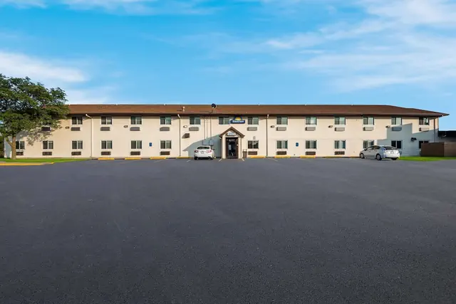 Photo 1 - Days Inn by Wyndham Ankeny - Des Moines