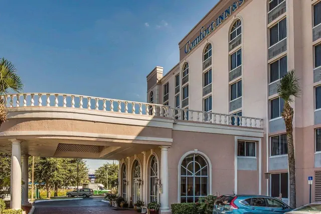 Photo 1 - Comfort Inn & Suites Lakeland North I-4