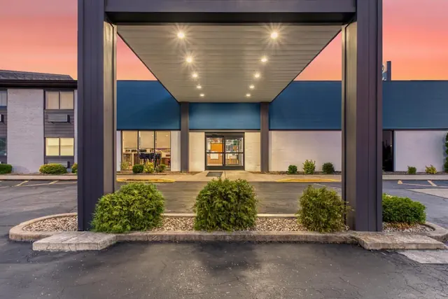 Photo 1 - Best Western Shepherdsville-Louisville South Hotel