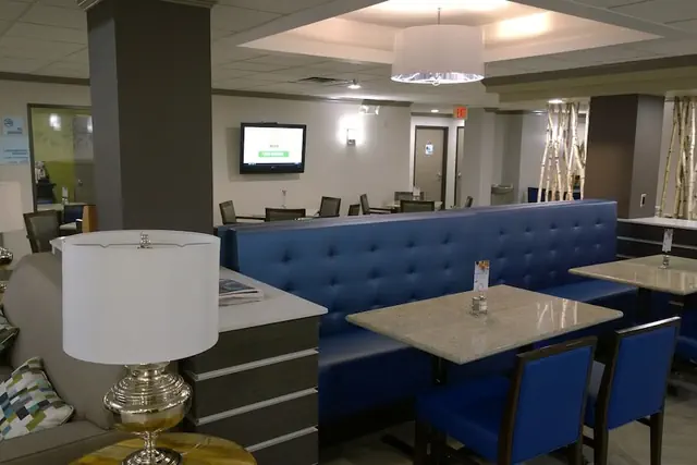 Photo 1 - Holiday Inn Express Fayetteville- Univ of AR Area by IHG