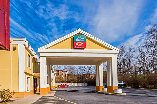Photo 1 - Quality Inn & Suites Hagerstown