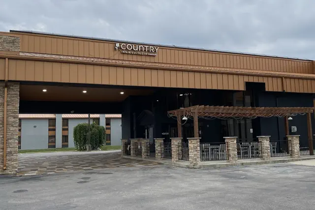 Photo 1 - Country Inn & Suites by Radisson Indianapolis East