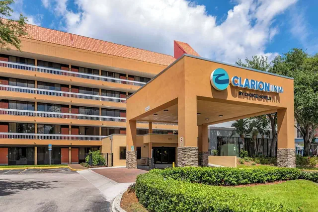 Photo 1 - Clarion Inn Orlando International Drive - ICON Park
