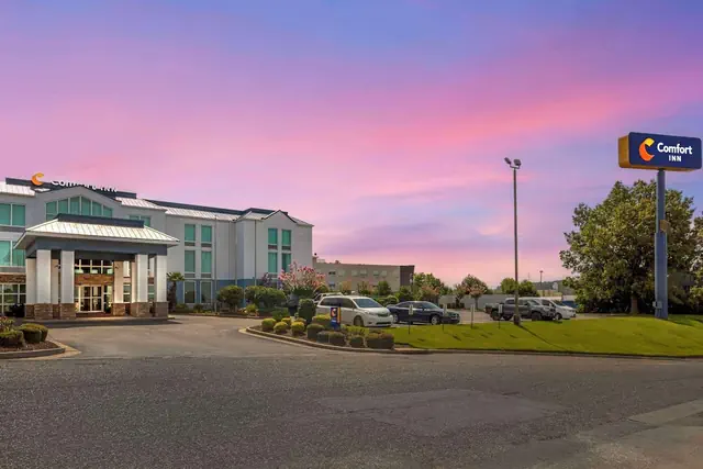 Photo 1 - Comfort Inn Meridian - Bonita Lakes