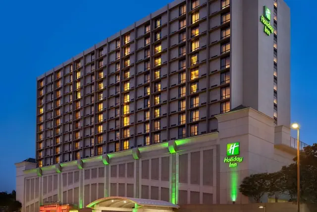 Photo 1 - Holiday Inn National Airport/Crystal City by IHG