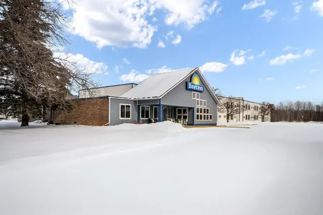 Photo 1 - Days Inn by Wyndham International Falls
