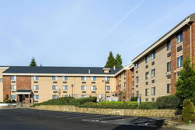 Photo 1 - Quality Inn & Suites Clackamas – Portland
