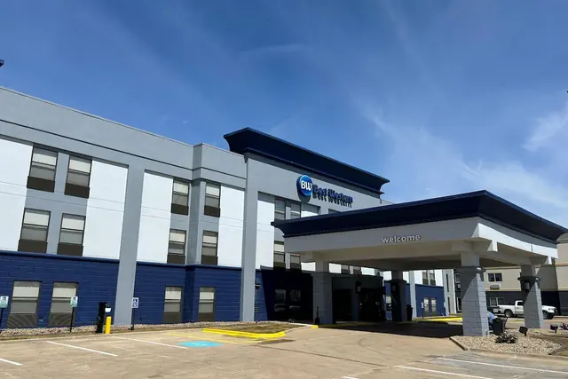Photo 1 - Best Western Forsyth - Decatur