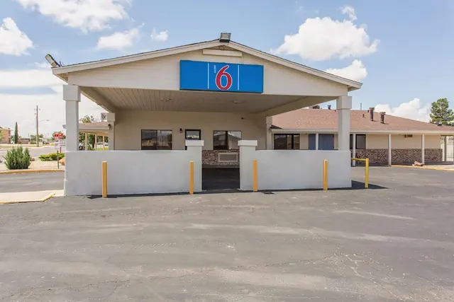 Photo 1 - Motel 6 Lordsburg, NM